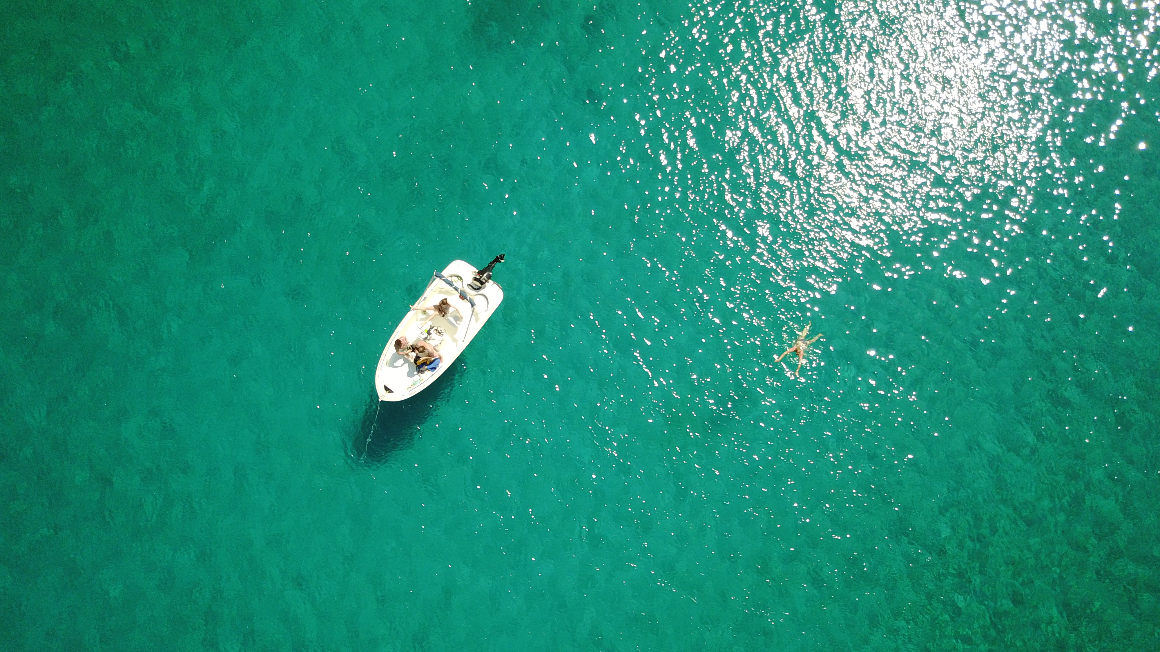 Kristalhelder water van de Corfu kust